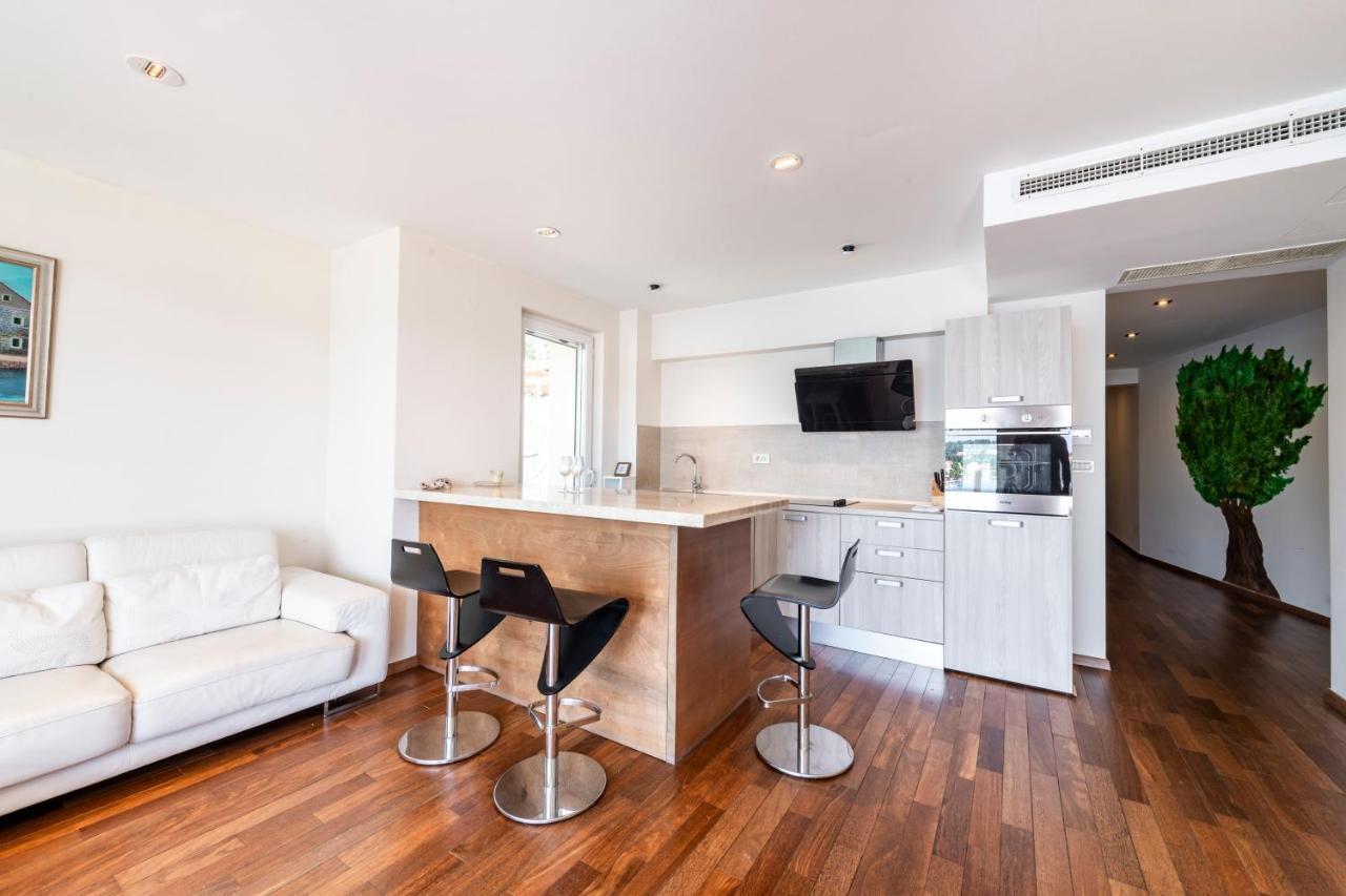 New Five Star Superior Apartment Затон Экстерьер фото